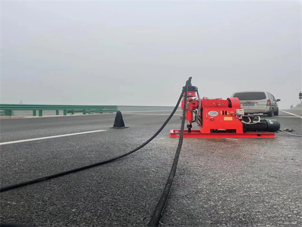 宝应马路路基路面开裂下沉注浆加固灌浆